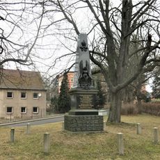 Pomník padlým ve válce 1866 u kostela svatého Vavřince v Chrastavě