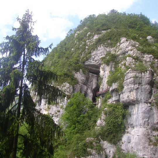 Saint-Christophe Caves