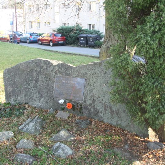 Památník a pamětní deska Lípy svobody