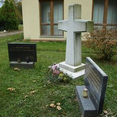 Památník zaniklého hřbitova v Dolních Kralovicích