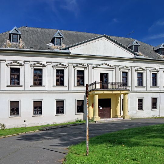 Small castle in Prstná