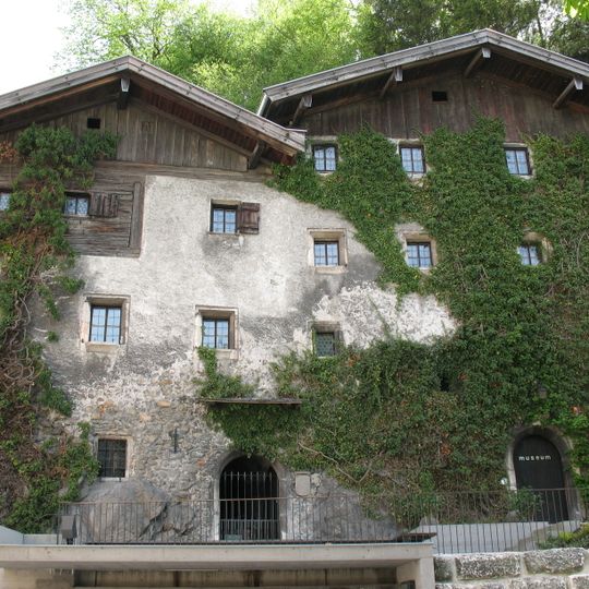 Nagelschmiedhäuser, Felsenhäuser