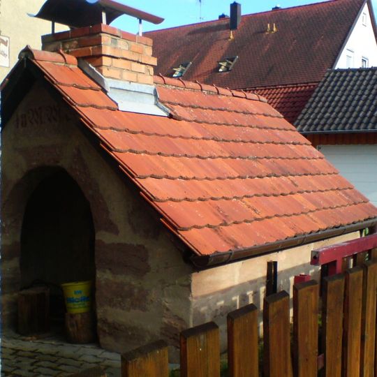 Hierzu Backhäuschen