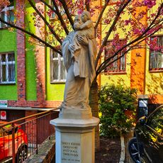 Statue