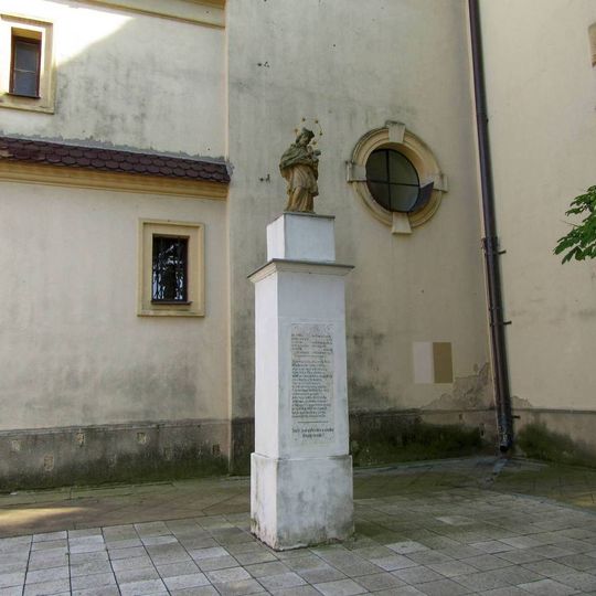 Socha svatého Jana Nepomuckého v Lanžhotě u kostela