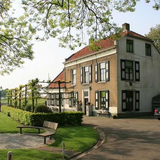 Beneden Sasweg 8, De Heen