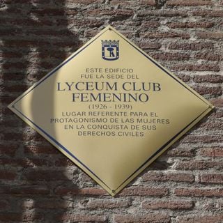 Commemorative plaque to the Lyceum Club Femenino, Madrid