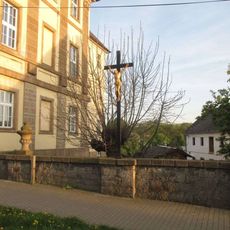 Kříž na křižovatce v Manětíně