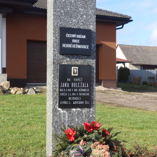 Památník Jana Doležala v Horních Heřmanicích