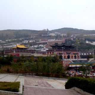 Huangzhong District