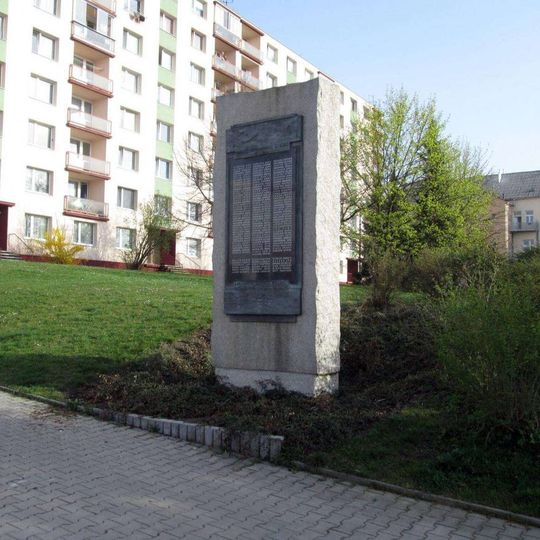 Pomník obětem bombardování v Plzni na Doubravce