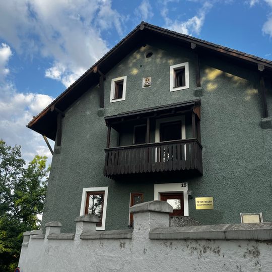 Tuchinger Straße 15