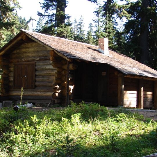 Three Lakes Patrol Cabin