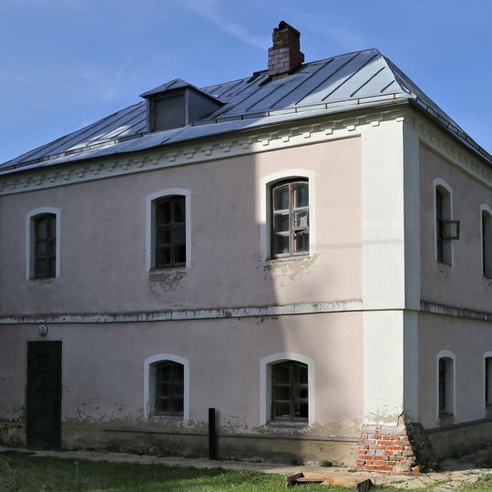 Хозяйственная постройка )