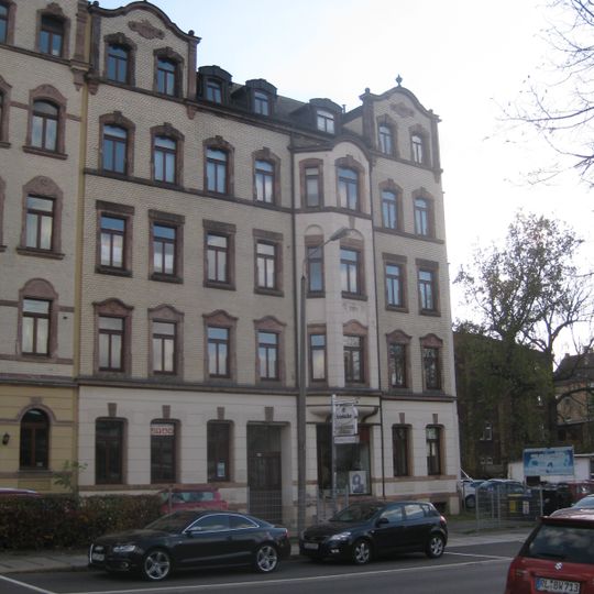 Mietshaus in geschlossener Bebauung konzipiert Hainstraße 130