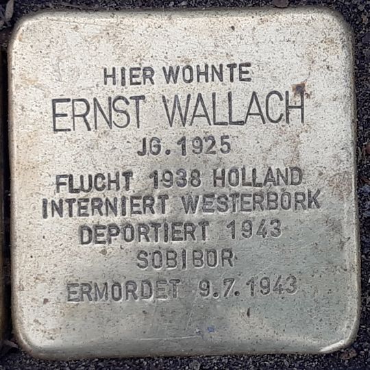 Stolperstein dedicated to Ernst Wallach