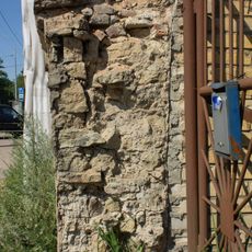 Ограда с воротами (Кипень)