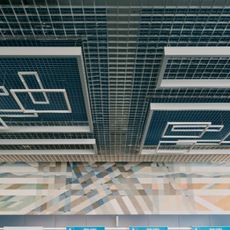 Štukolustro v staničnej hale