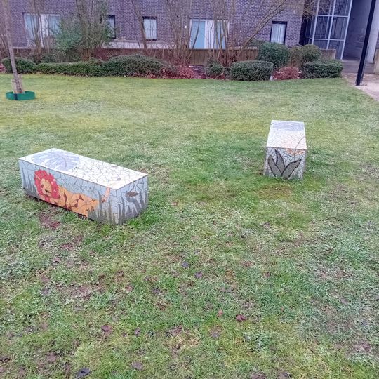 Banco, ladrilho, obra de arte