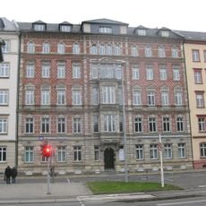 Mietshaus in geschlossener Bebauung Theaterstraße 23