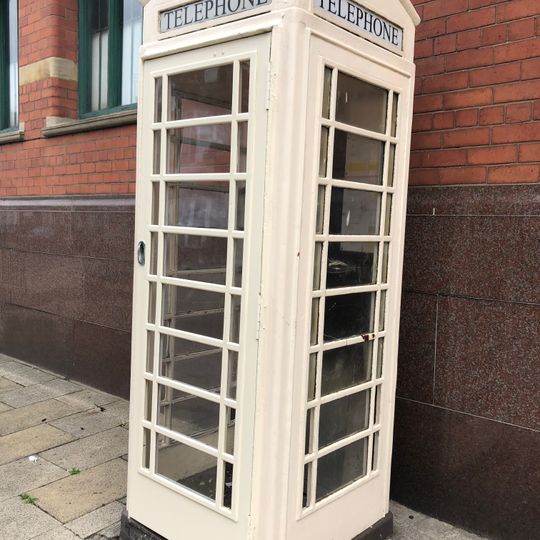 K6 Telephone Kiosk Outside Shop On Corner Of Hessle Road
