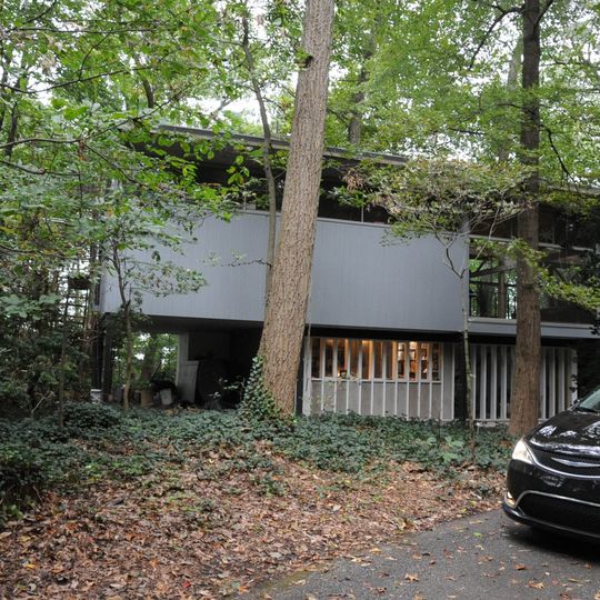 Robert and Phyllis Scott House