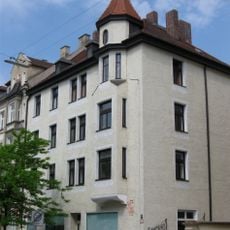 Wohn- und Geschäftshaus