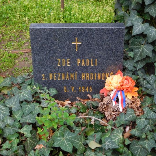 Memorial to Prague Uprising victims in Novorossijská street