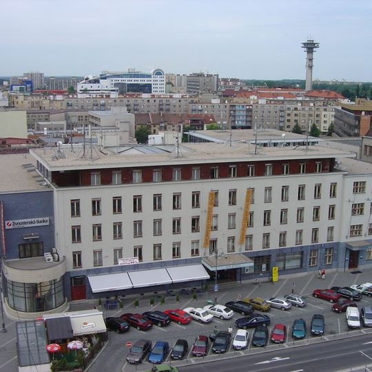 Grandhotel a Okresní dům