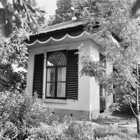 Theekoepel, Kerkplein 26