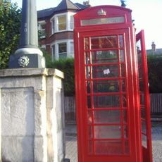 K6 Telephone Kiosk Adjacent To Richmond Bridge