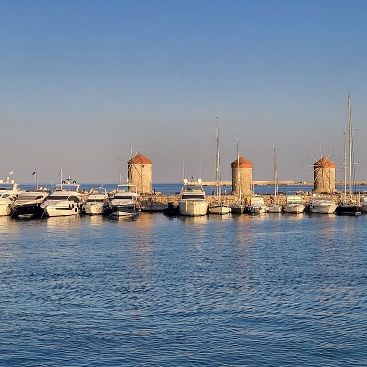 Rodos Heykeli Kalıntıları