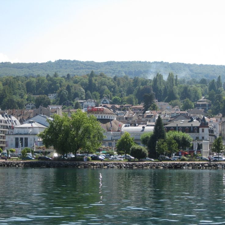 Évian-les-Bains