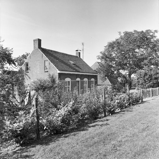 Roversbergsedijk 19, Lamswaarde