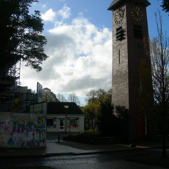 De Feanster toer, Surhuisterveen