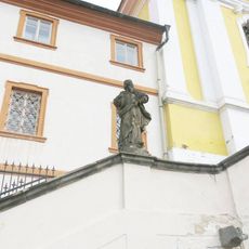 Socha svatého Jáchyma na schodišti ke kostelu svaté Rodiny a svaté Alžběty v Kadani