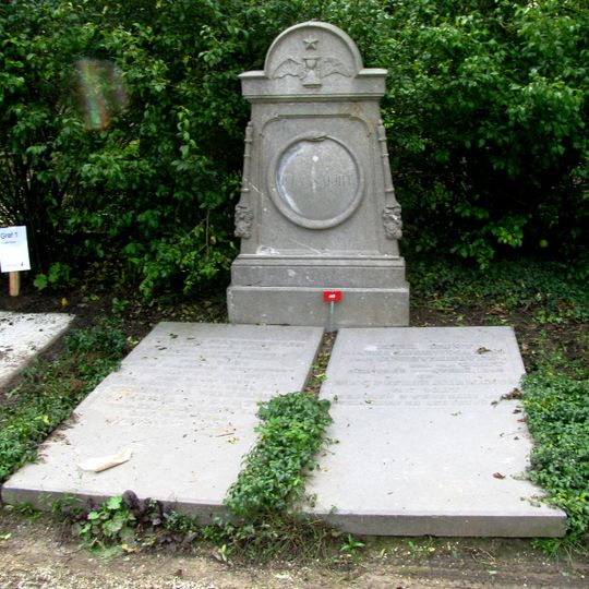 Grafmonument van Oort