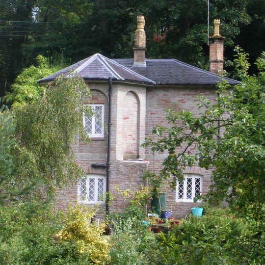 Cleeve Wood Lodge