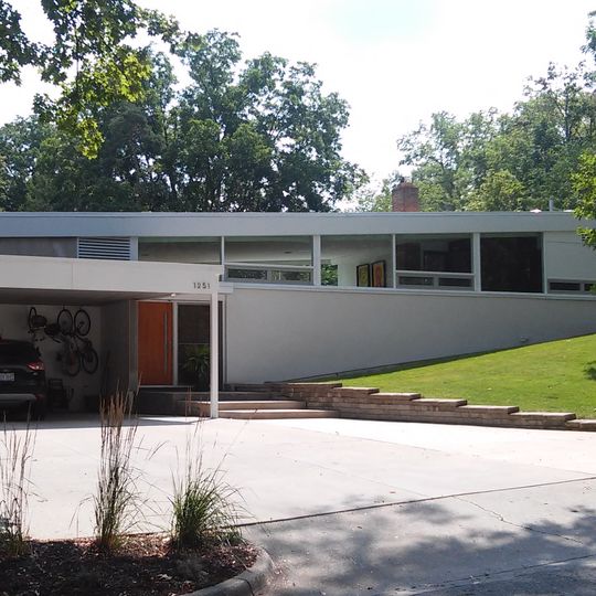 William and Elizabeth Muschenheim House