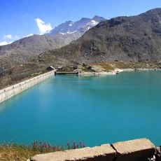 Lago Serrù