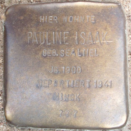 Stolperstein dedicated to Pauline Isaak