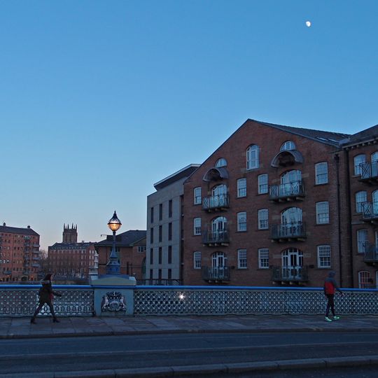 Simpsons Fold Warehouse