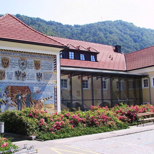 Amtsgebäude, Kulturhaus, ehem. Mauthaus