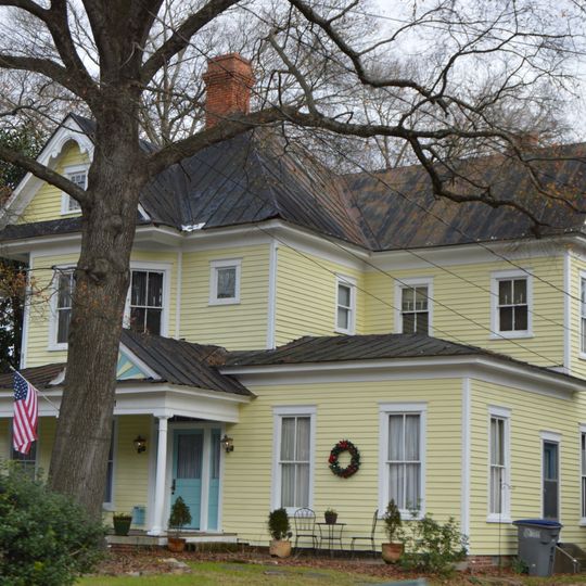 Falls Road Historic District