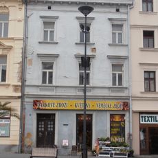 Dolní náměstí 11