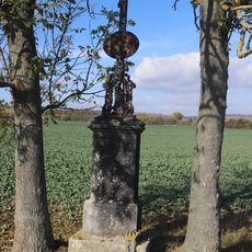 Kříž západně od Bačic