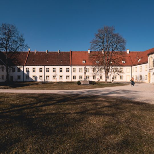 Residenz Effnerstraße 9; Effnerstraße 10; Maximilianshof 6 in Oberschleißheim