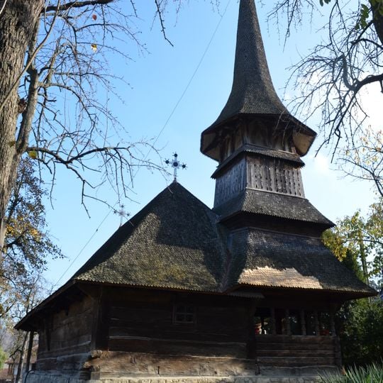 Wooden church in Luieriu