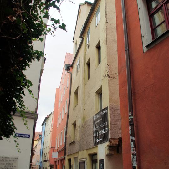 Wohn- und Geschäftshaus