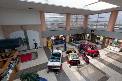 Interior 0